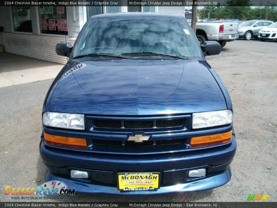 2004 Chevrolet Blazer Xtreme Indigo Blue Metallic / Graphite Gray Photo #2