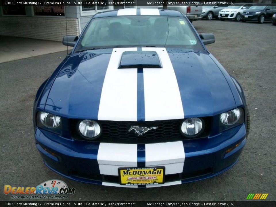 2007 Ford Mustang GT Premium Coupe Vista Blue Metallic / Black/Parchment Photo #2