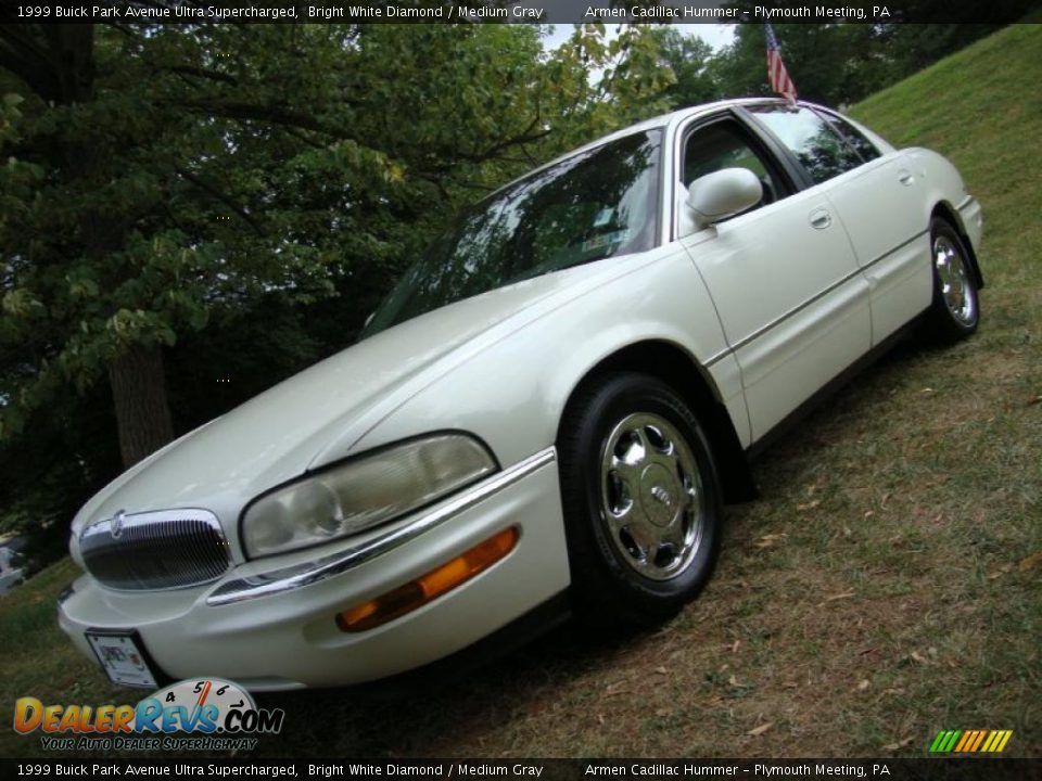 1999 Buick Park Avenue Ultra Supercharged Bright White Diamond / Medium Gray Photo #1