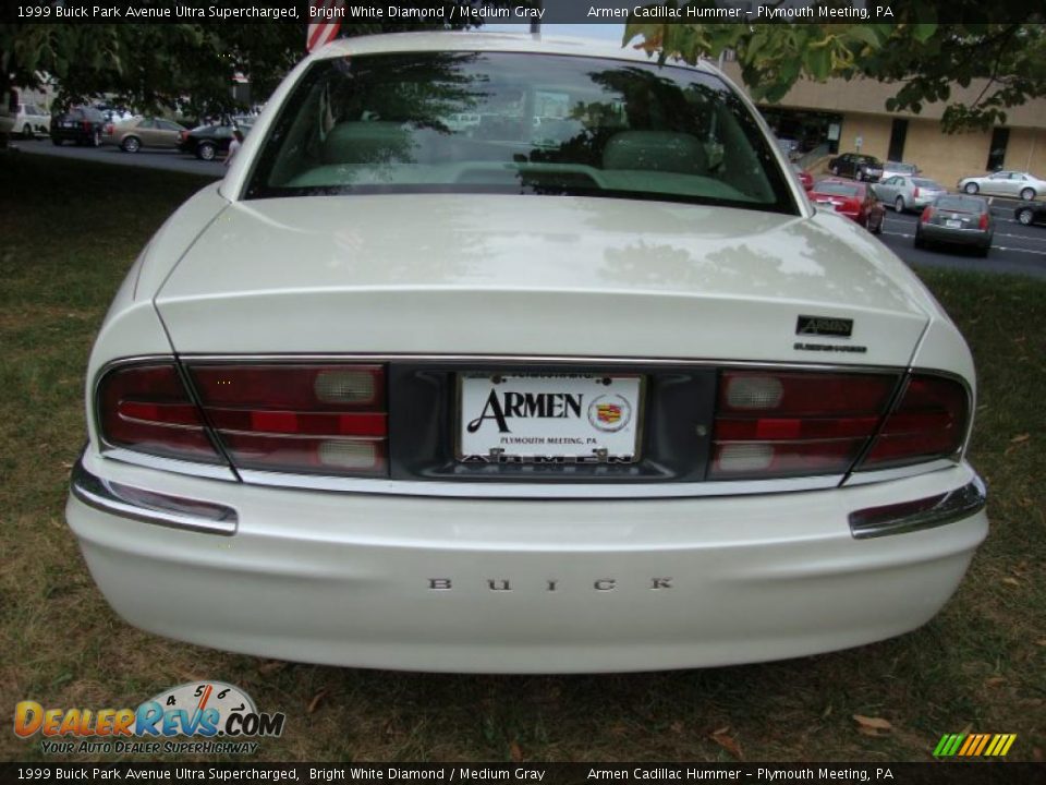1999 Buick Park Avenue Ultra Supercharged Bright White Diamond / Medium Gray Photo #8