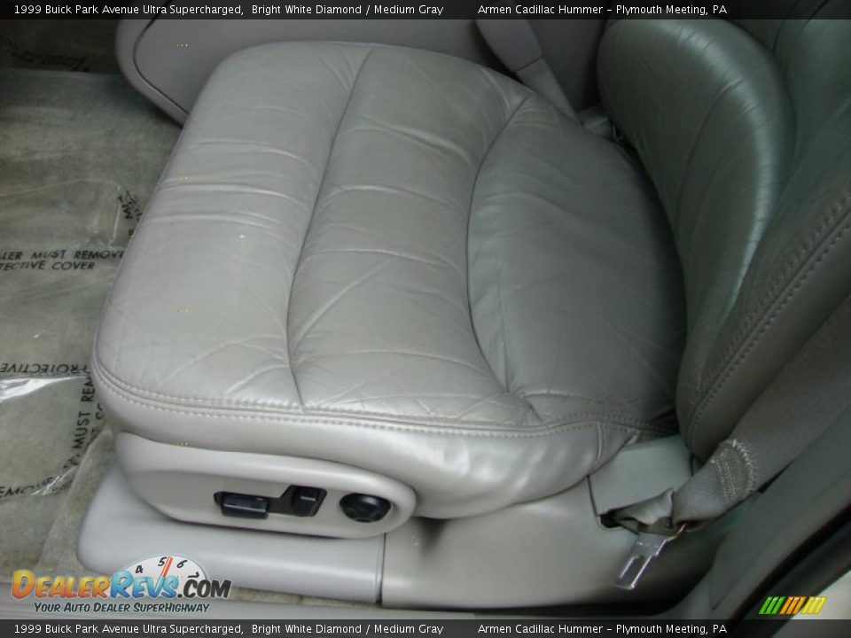 1999 Buick Park Avenue Ultra Supercharged Bright White Diamond / Medium Gray Photo #15