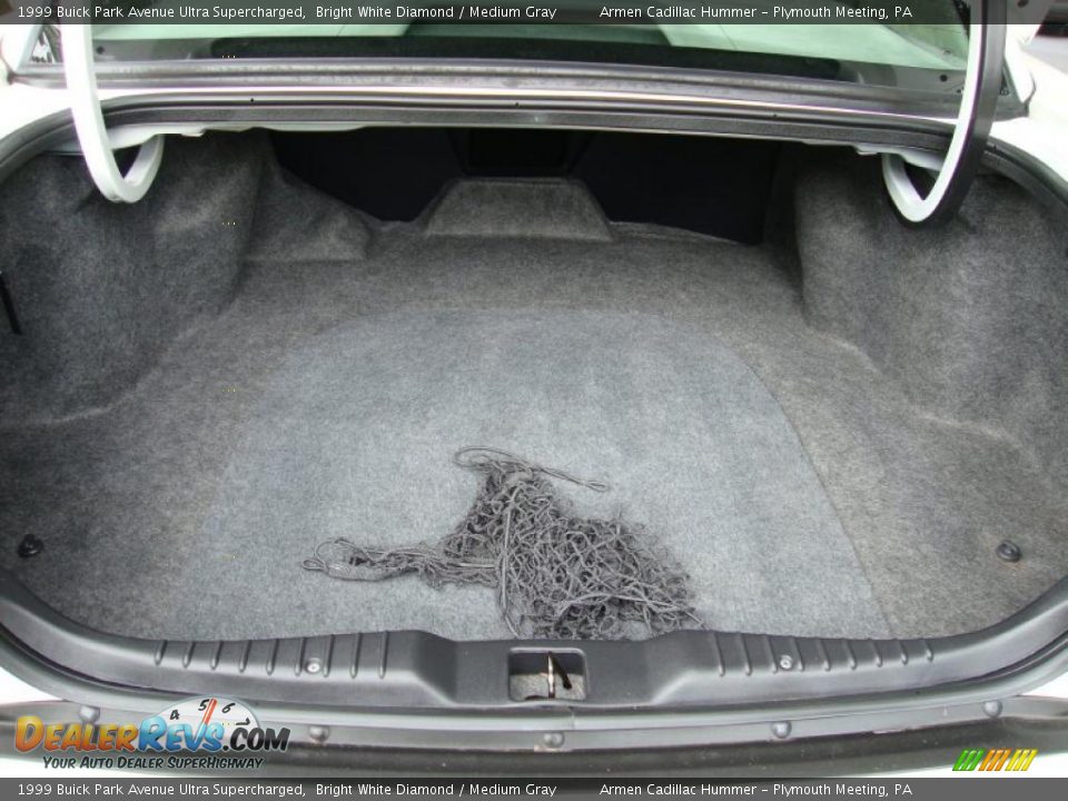 1999 Buick Park Avenue Ultra Supercharged Bright White Diamond / Medium Gray Photo #21