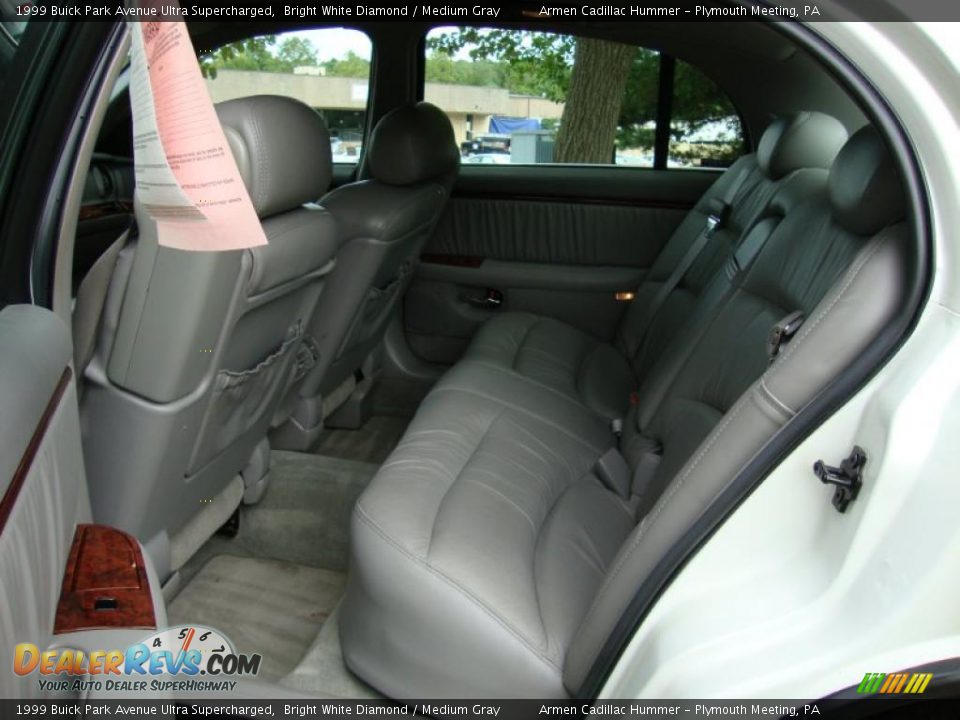 1999 Buick Park Avenue Ultra Supercharged Bright White Diamond / Medium Gray Photo #22