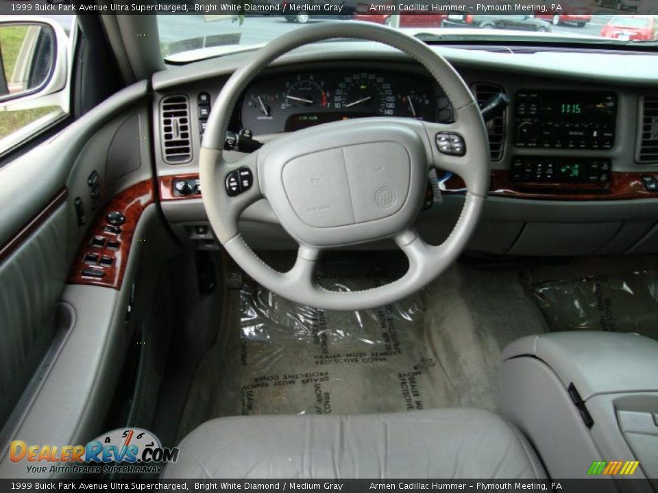 1999 Buick Park Avenue Ultra Supercharged Bright White Diamond / Medium Gray Photo #26