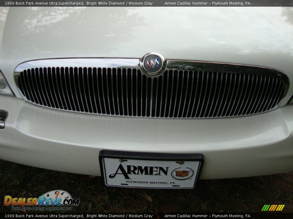 1999 Buick Park Avenue Ultra Supercharged Bright White Diamond / Medium Gray Photo #28
