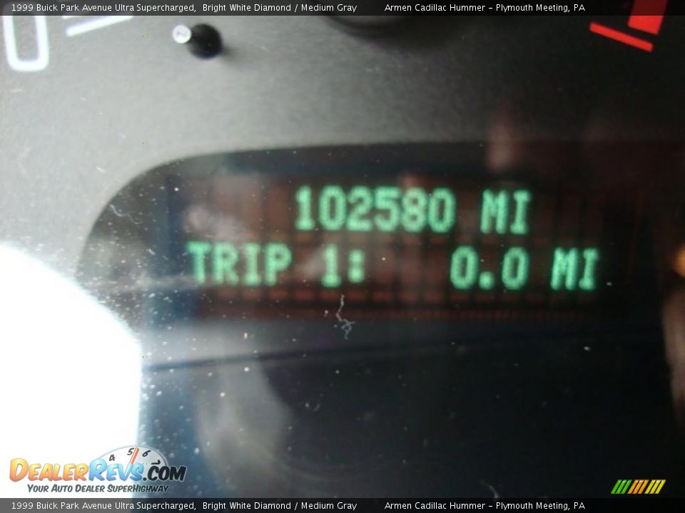 1999 Buick Park Avenue Ultra Supercharged Bright White Diamond / Medium Gray Photo #33