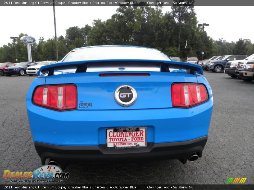 2011 Ford Mustang GT Premium Coupe Grabber Blue / Charcoal Black/Grabber Blue Photo #4
