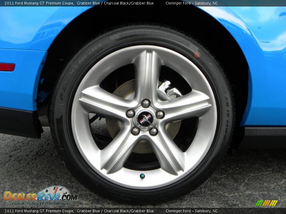 2011 Ford Mustang GT Premium Coupe Grabber Blue / Charcoal Black/Grabber Blue Photo #11