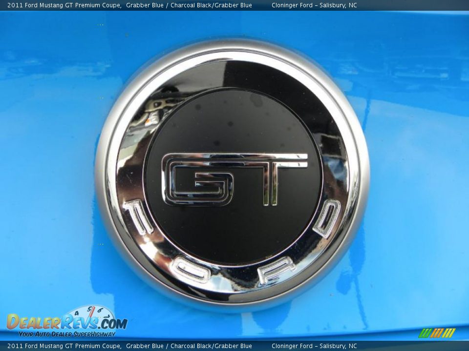 2011 Ford Mustang GT Premium Coupe Grabber Blue / Charcoal Black/Grabber Blue Photo #12