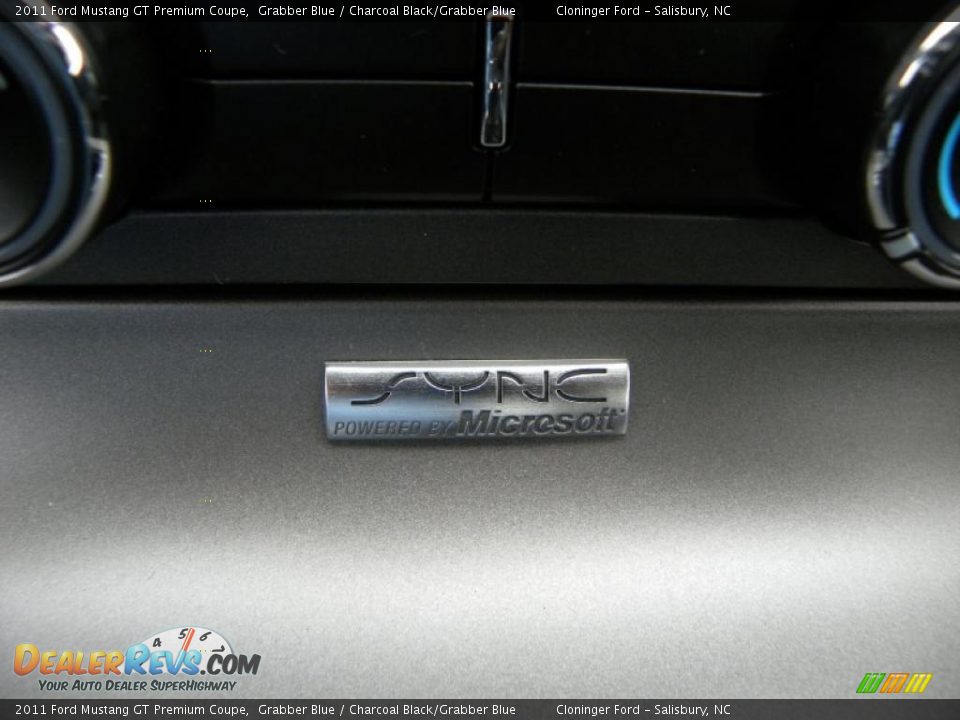2011 Ford Mustang GT Premium Coupe Grabber Blue / Charcoal Black/Grabber Blue Photo #18