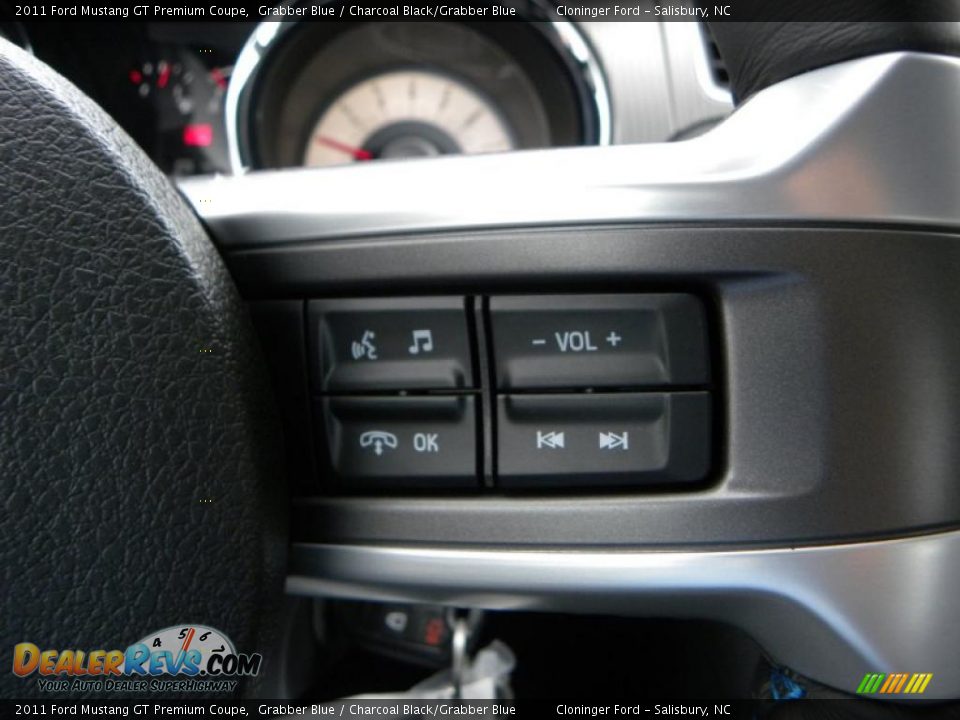 2011 Ford Mustang GT Premium Coupe Grabber Blue / Charcoal Black/Grabber Blue Photo #20