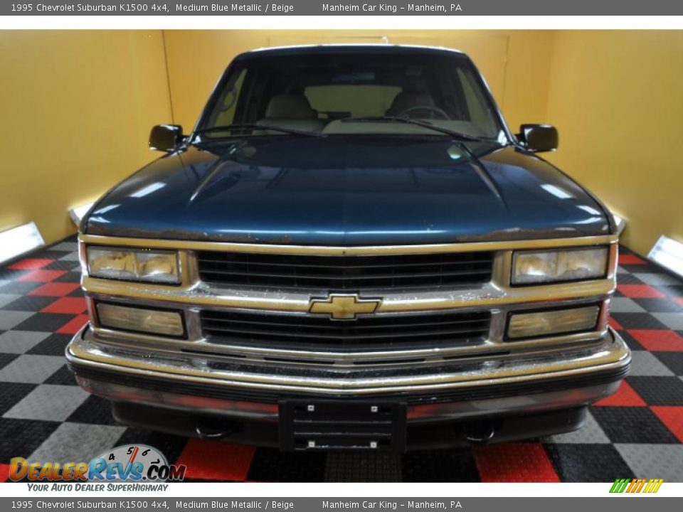 1995 Chevrolet Suburban K1500 4x4 Medium Blue Metallic / Beige Photo #2