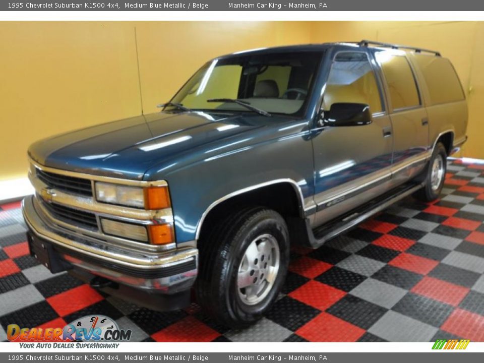 1995 Chevrolet Suburban K1500 4x4 Medium Blue Metallic / Beige Photo #3