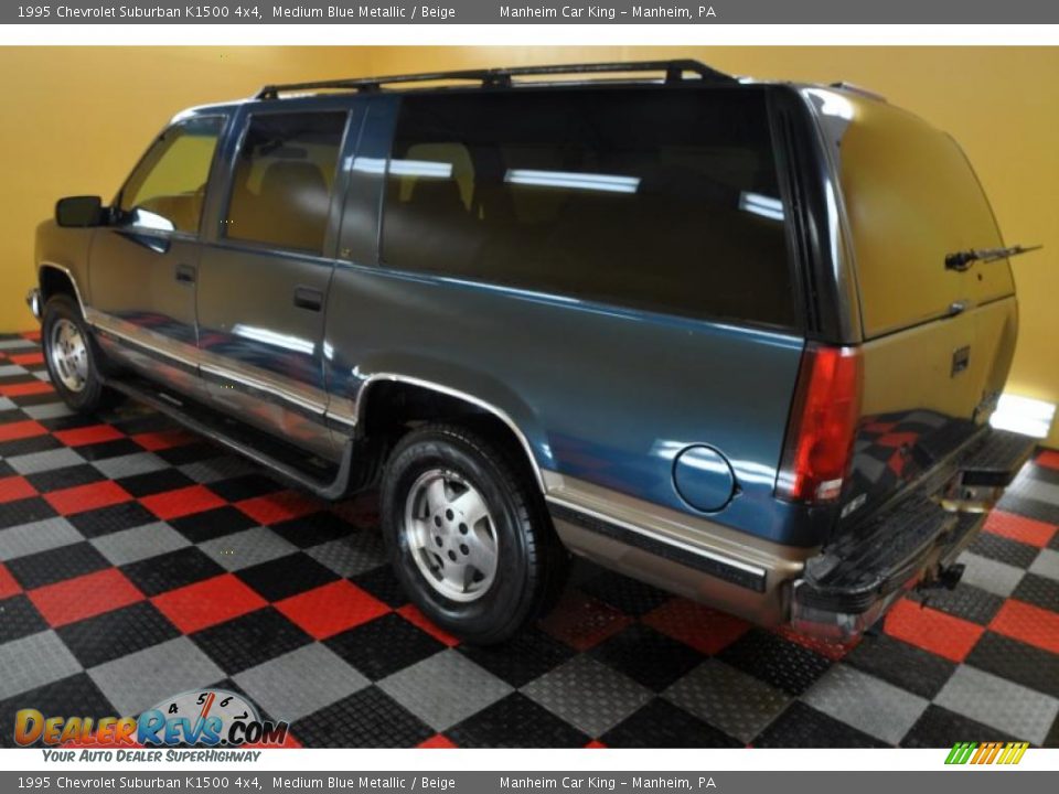 1995 Chevrolet Suburban K1500 4x4 Medium Blue Metallic / Beige Photo #4