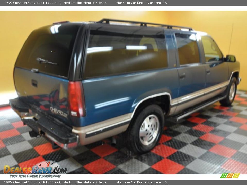 1995 Chevrolet Suburban K1500 4x4 Medium Blue Metallic / Beige Photo #6