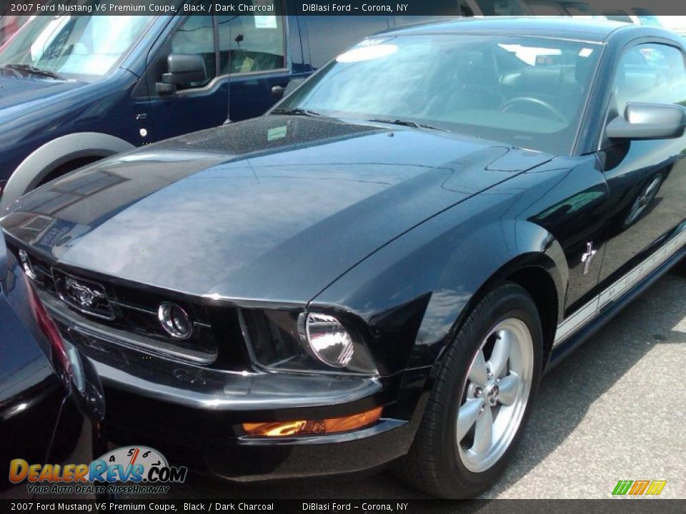 2007 Ford Mustang V6 Premium Coupe Black / Dark Charcoal Photo #1