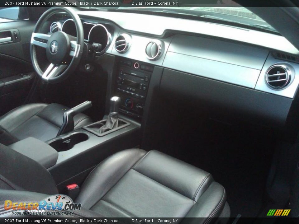2007 Ford Mustang V6 Premium Coupe Black / Dark Charcoal Photo #8