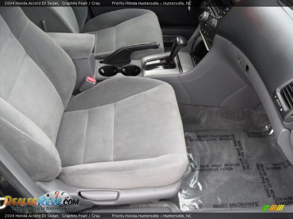 2004 Honda Accord EX Sedan Graphite Pearl / Gray Photo #19