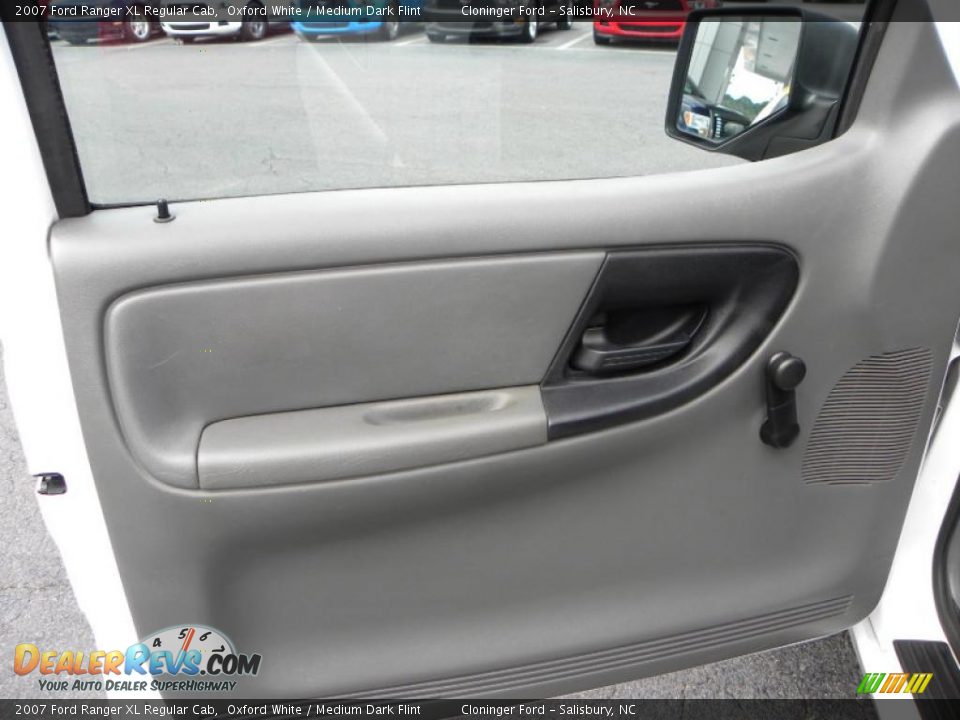 2007 Ford Ranger XL Regular Cab Oxford White / Medium Dark Flint Photo #12