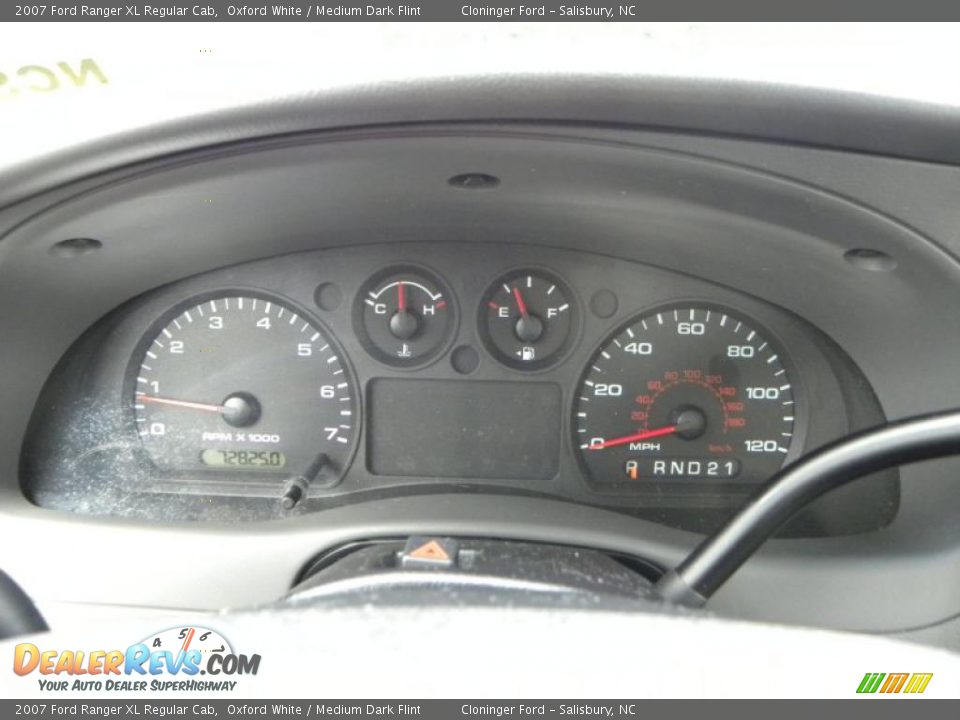 2007 Ford Ranger XL Regular Cab Oxford White / Medium Dark Flint Photo #13
