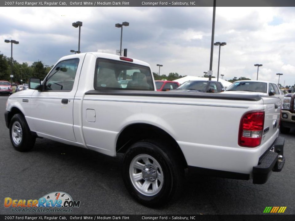 2007 Ford Ranger XL Regular Cab Oxford White / Medium Dark Flint Photo #19
