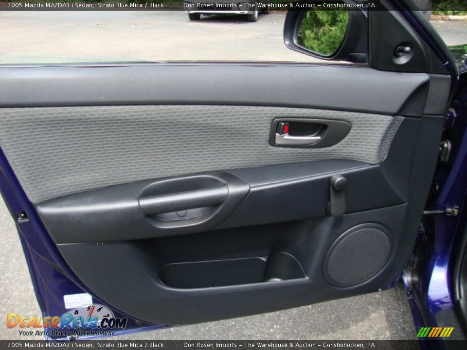 2005 Mazda MAZDA3 i Sedan Strato Blue Mica / Black Photo #14