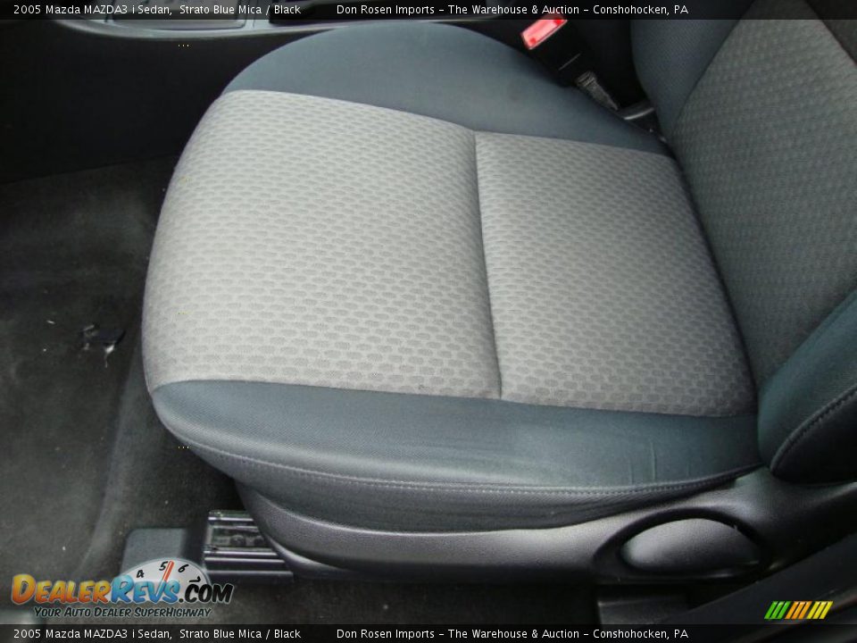 2005 Mazda MAZDA3 i Sedan Strato Blue Mica / Black Photo #15