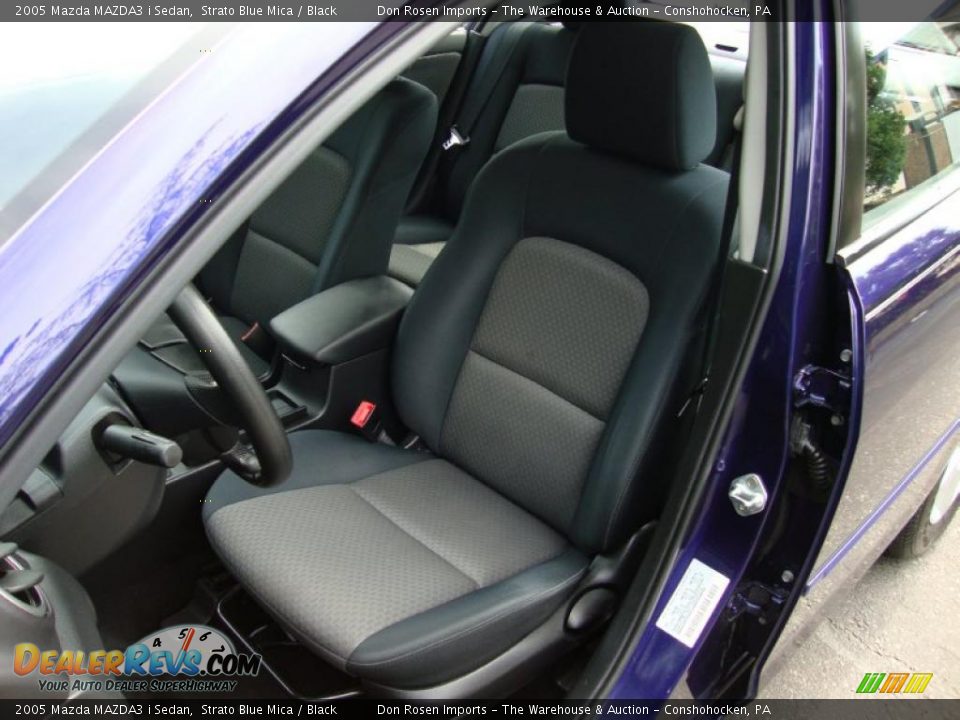 2005 Mazda MAZDA3 i Sedan Strato Blue Mica / Black Photo #16