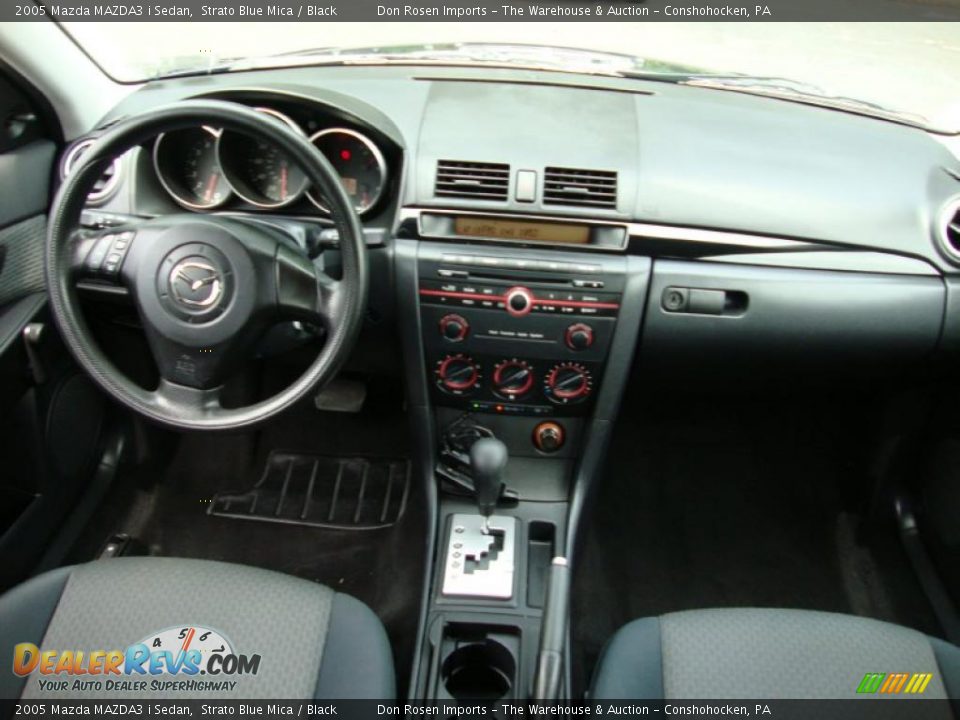 2005 Mazda MAZDA3 i Sedan Strato Blue Mica / Black Photo #25