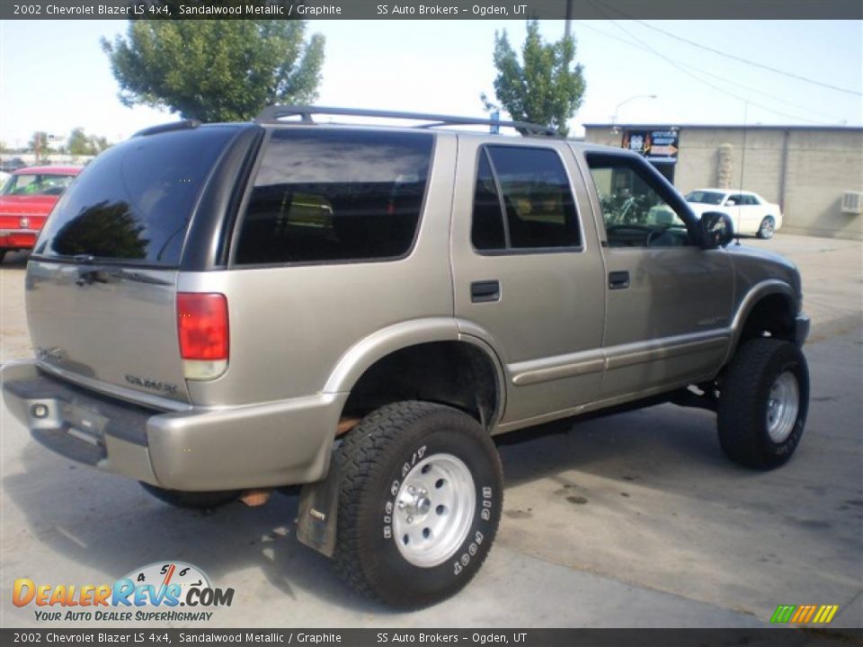 2002 Chevrolet Blazer LS 4x4 Sandalwood Metallic / Graphite Photo #4