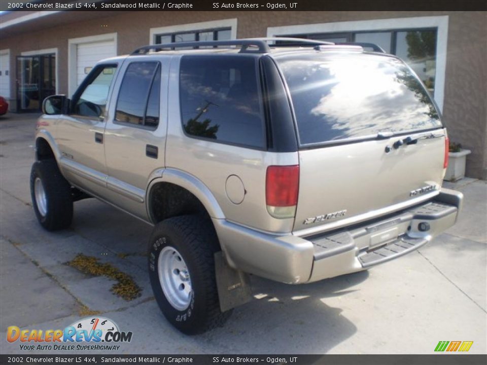 2002 Chevrolet Blazer LS 4x4 Sandalwood Metallic / Graphite Photo #6
