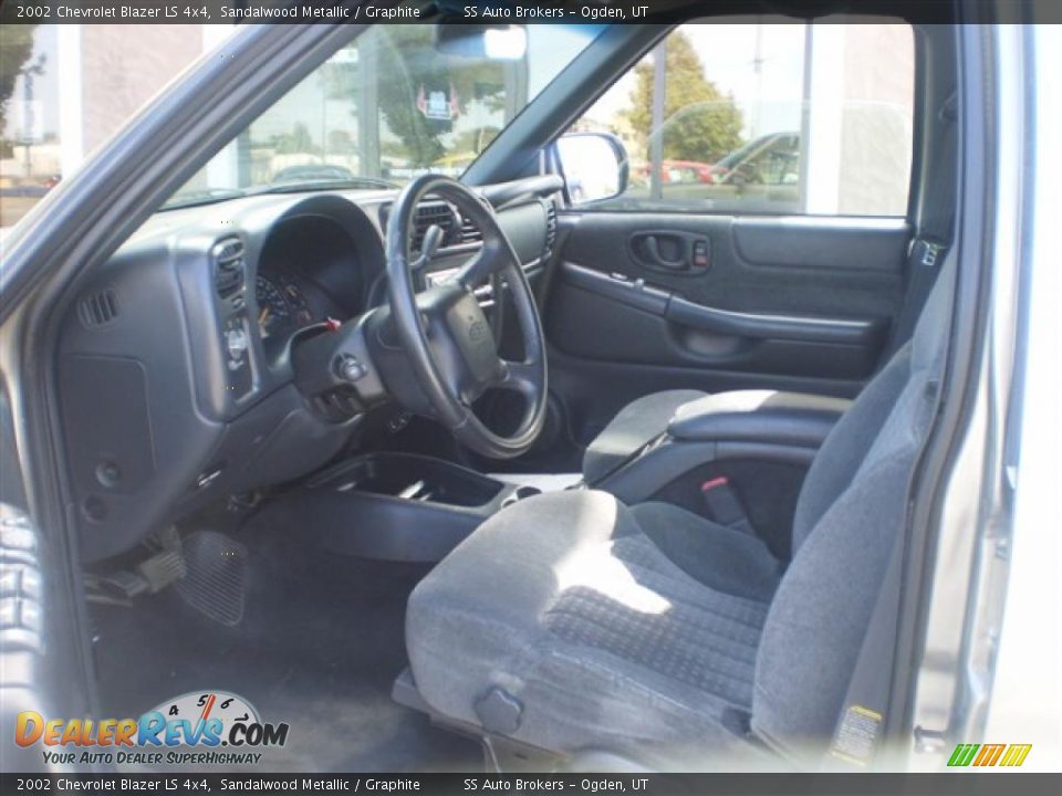 2002 Chevrolet Blazer LS 4x4 Sandalwood Metallic / Graphite Photo #7