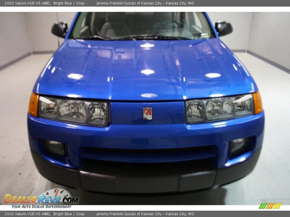 2003 Saturn VUE V6 AWD Bright Blue / Gray Photo #2