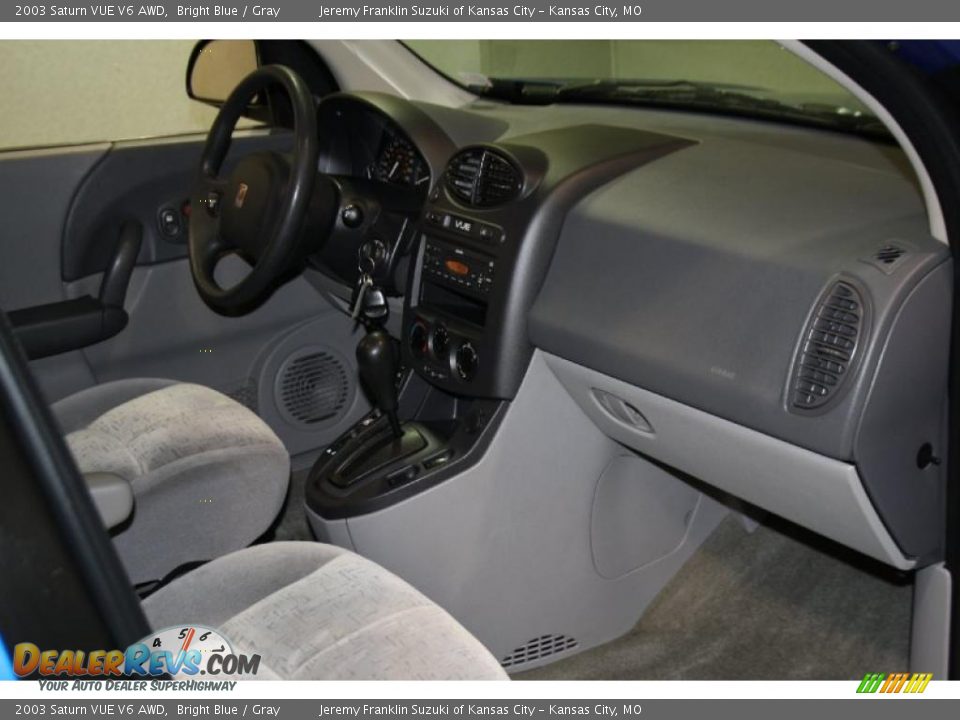 2003 Saturn VUE V6 AWD Bright Blue / Gray Photo #7