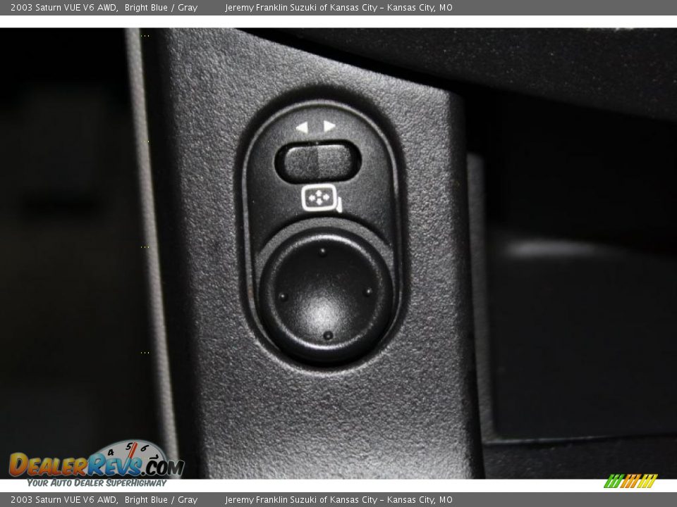 2003 Saturn VUE V6 AWD Bright Blue / Gray Photo #15