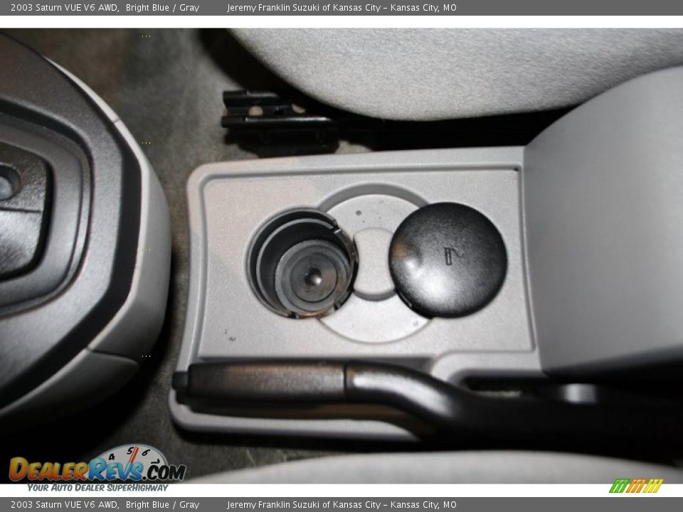 2003 Saturn VUE V6 AWD Bright Blue / Gray Photo #17