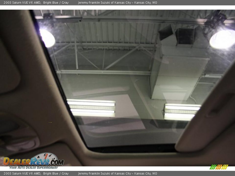 2003 Saturn VUE V6 AWD Bright Blue / Gray Photo #21
