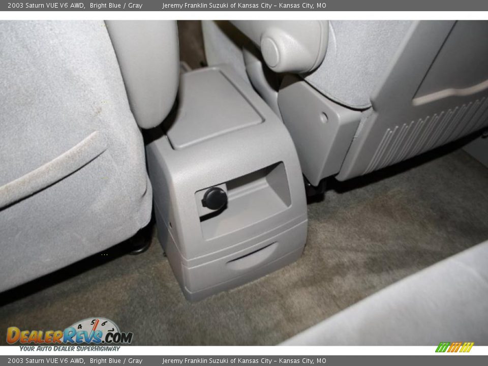 2003 Saturn VUE V6 AWD Bright Blue / Gray Photo #31