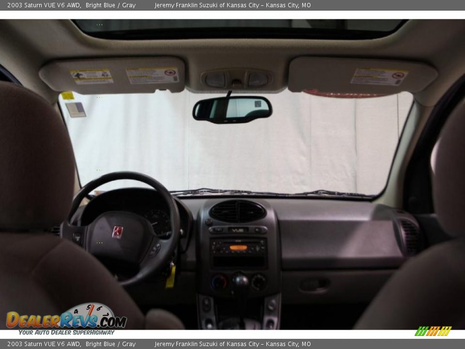 2003 Saturn VUE V6 AWD Bright Blue / Gray Photo #32