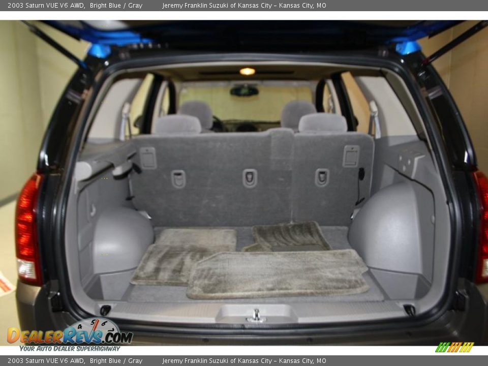 2003 Saturn VUE V6 AWD Bright Blue / Gray Photo #34
