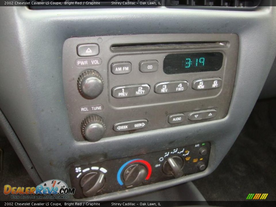 2002 Chevrolet Cavalier LS Coupe Bright Red / Graphite Photo #17