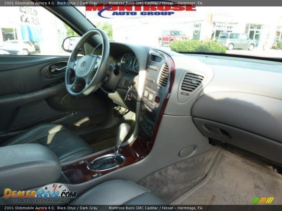 2001 Oldsmobile Aurora 4.0 Black Onyx / Dark Gray Photo #25