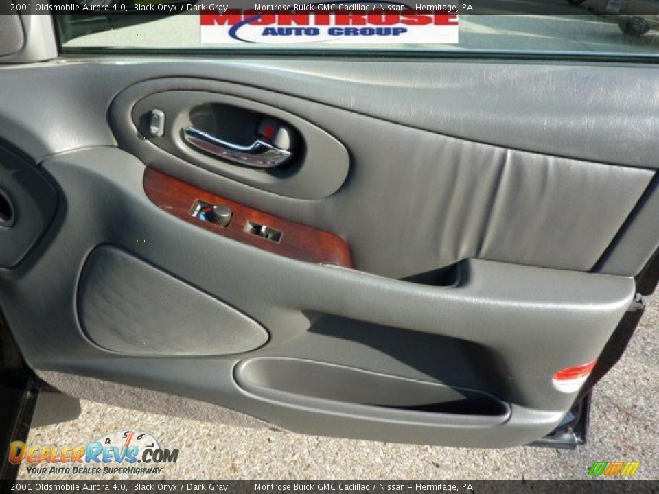 2001 Oldsmobile Aurora 4.0 Black Onyx / Dark Gray Photo #26