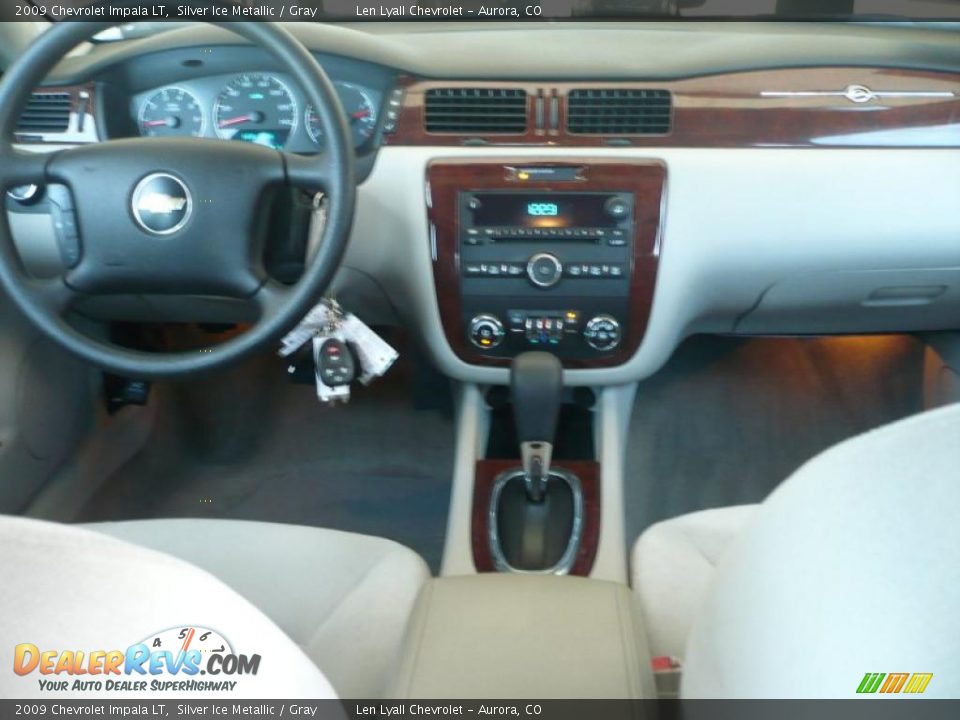 2009 Chevrolet Impala LT Silver Ice Metallic / Gray Photo #15