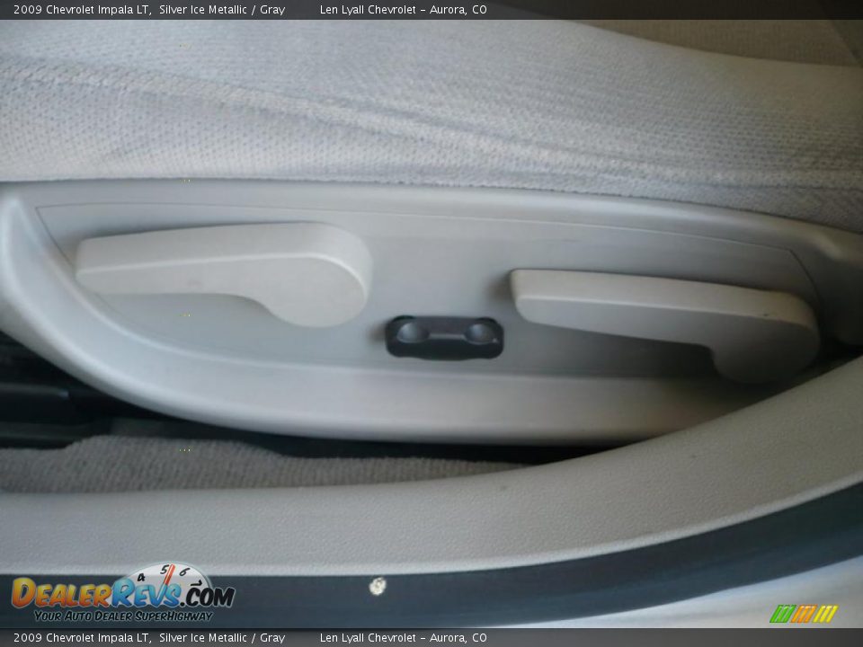 2009 Chevrolet Impala LT Silver Ice Metallic / Gray Photo #19