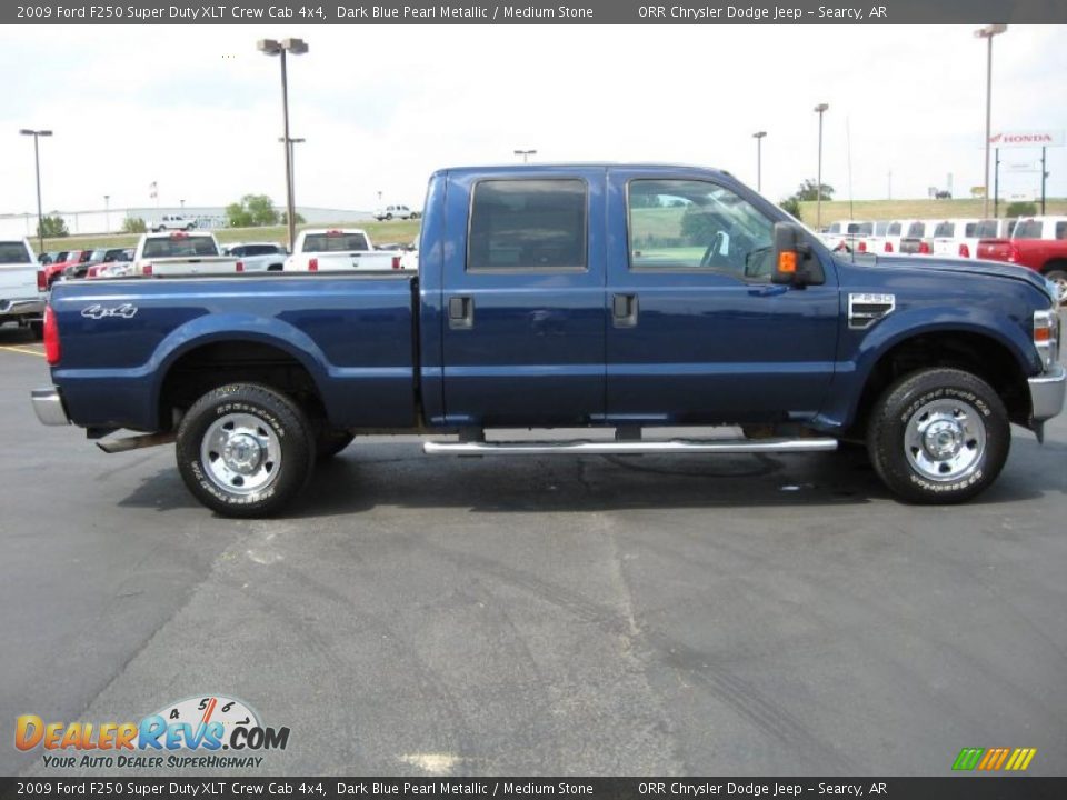 2009 Ford F250 Super Duty XLT Crew Cab 4x4 Dark Blue Pearl Metallic / Medium Stone Photo #4