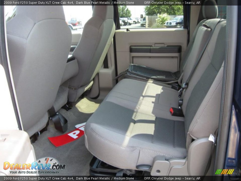 2009 Ford F250 Super Duty XLT Crew Cab 4x4 Dark Blue Pearl Metallic / Medium Stone Photo #16