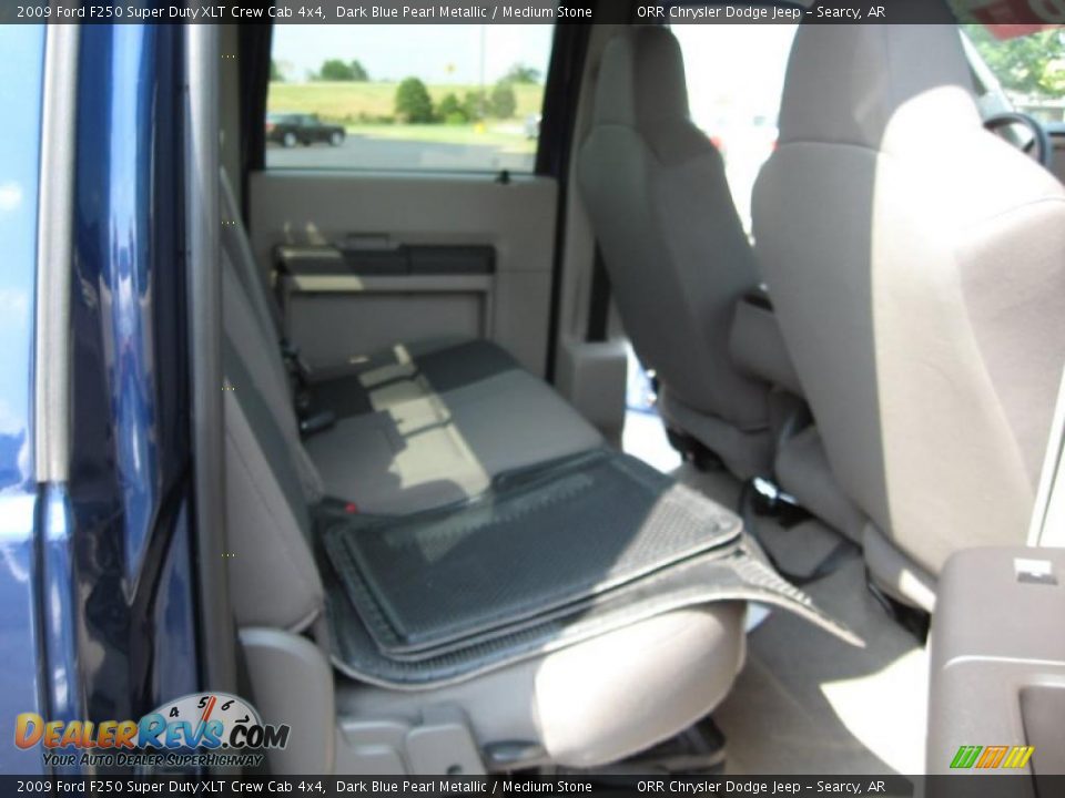 2009 Ford F250 Super Duty XLT Crew Cab 4x4 Dark Blue Pearl Metallic / Medium Stone Photo #17
