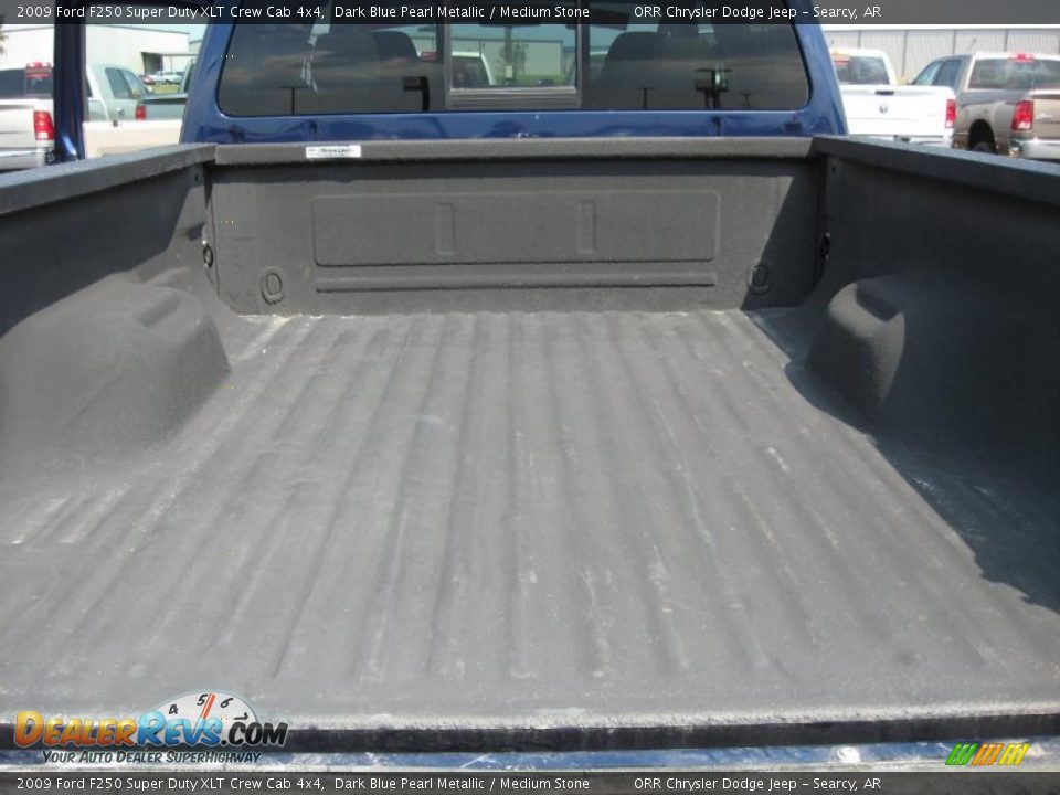 2009 Ford F250 Super Duty XLT Crew Cab 4x4 Dark Blue Pearl Metallic / Medium Stone Photo #19