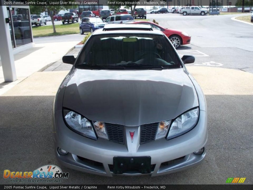 2005 Pontiac Sunfire Coupe Liquid Silver Metallic / Graphite Photo #21